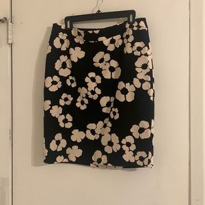 Ann Taylor Loft Black & White Floral Skirt. Great Condition.